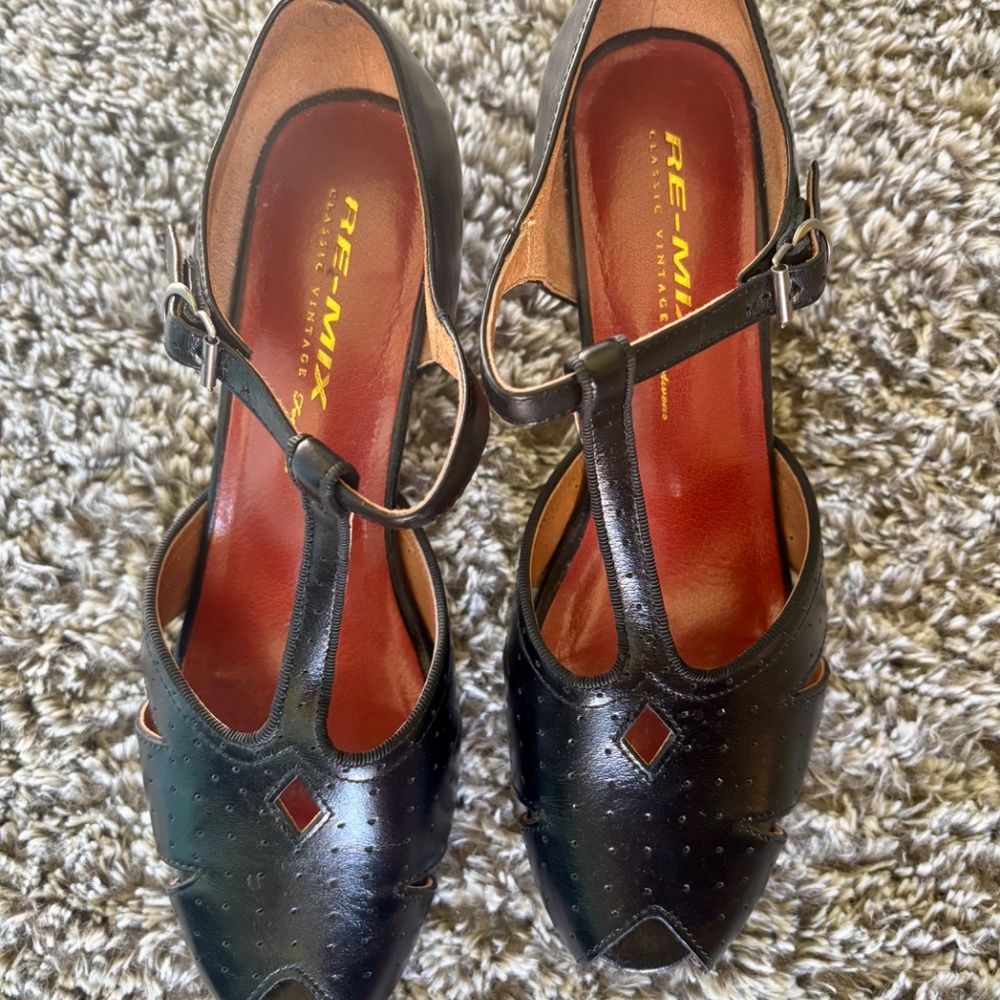 Re-Mix Vintage Shoes Gabrielle 7.5 Black Leather Sandal - Picture 4 of 8